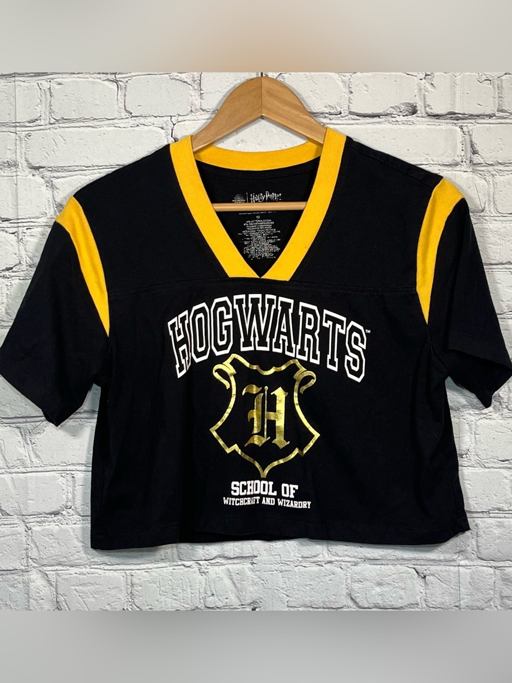 Harry Potter Hogwarts Short Sleeve Crop Top Shirt Womens Size Medium Black